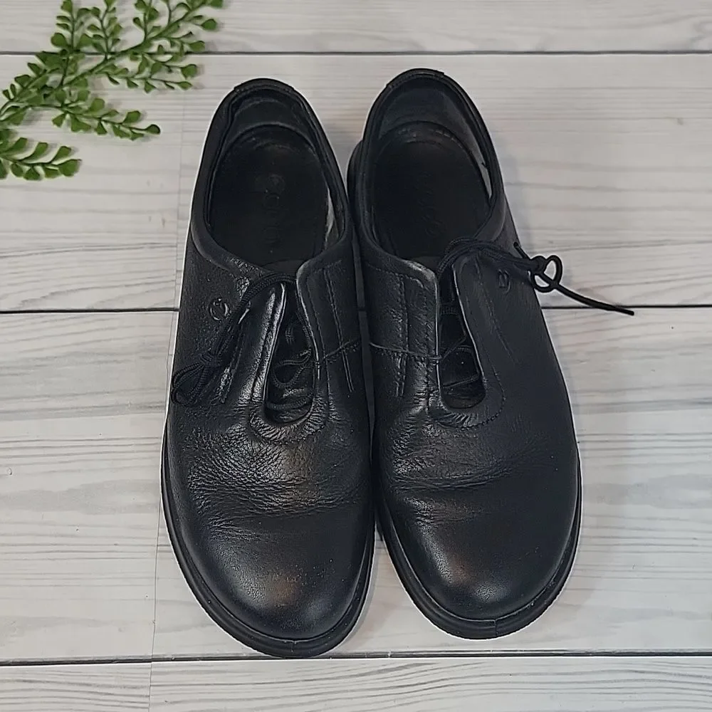 Ecco Sneakers Black Leather Soft 7 Tie Closure Womens Size 9/9.5 ( Eu 40 )